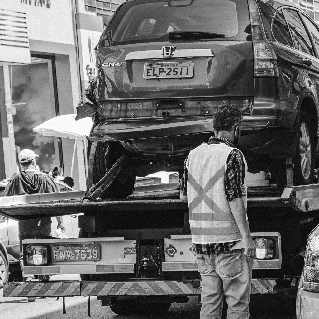Car towing explained with safety tips