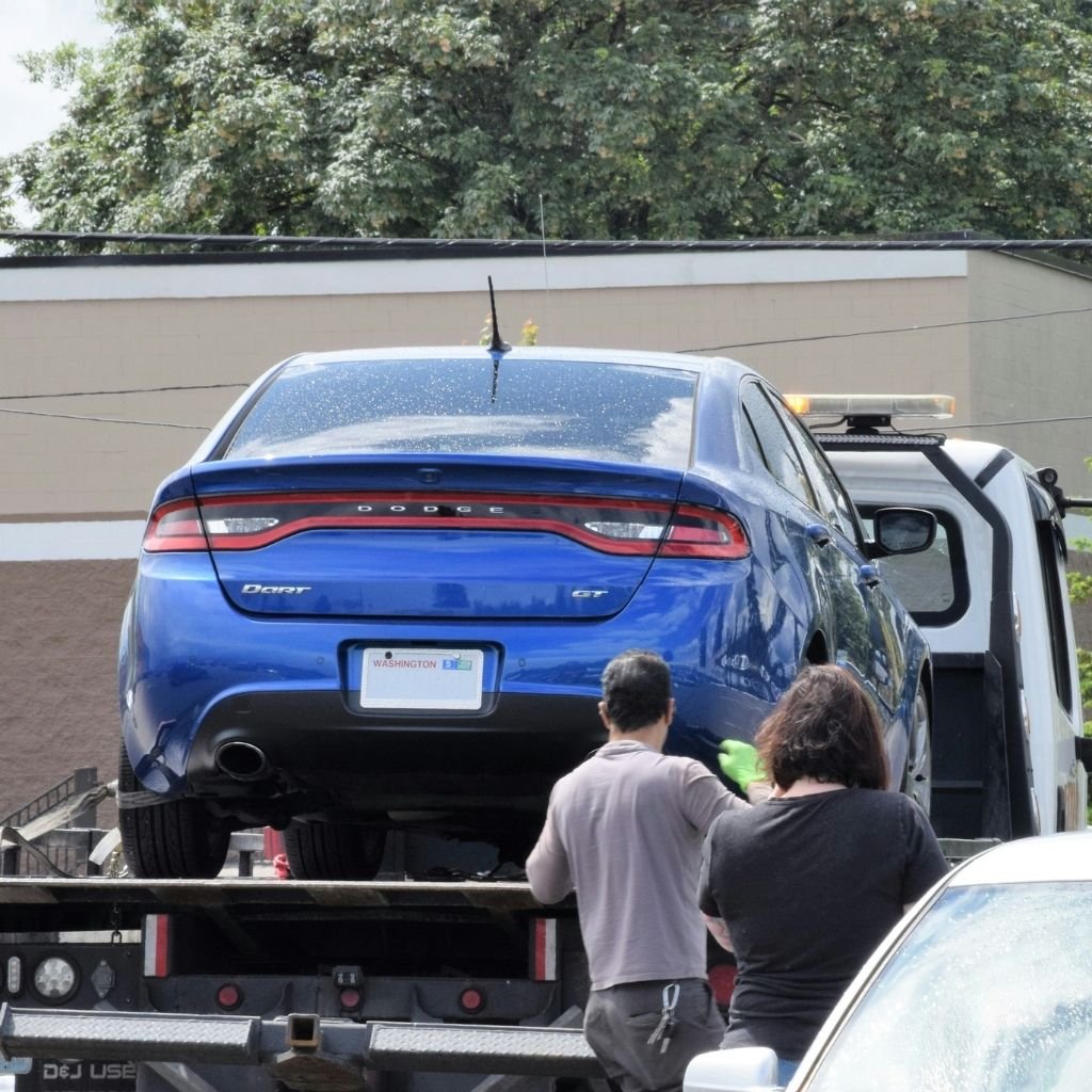 Different methods used to tow vehicles
